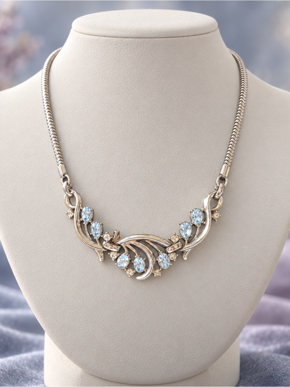 Vintage Crown Trifari Blue Rhinestone Silver Tone Mid-Century Choker Necklace